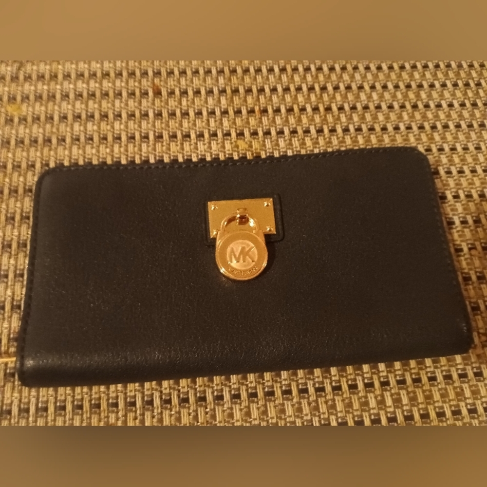 NWOT Michael Kors Black Leather Wallet with Gold Accents